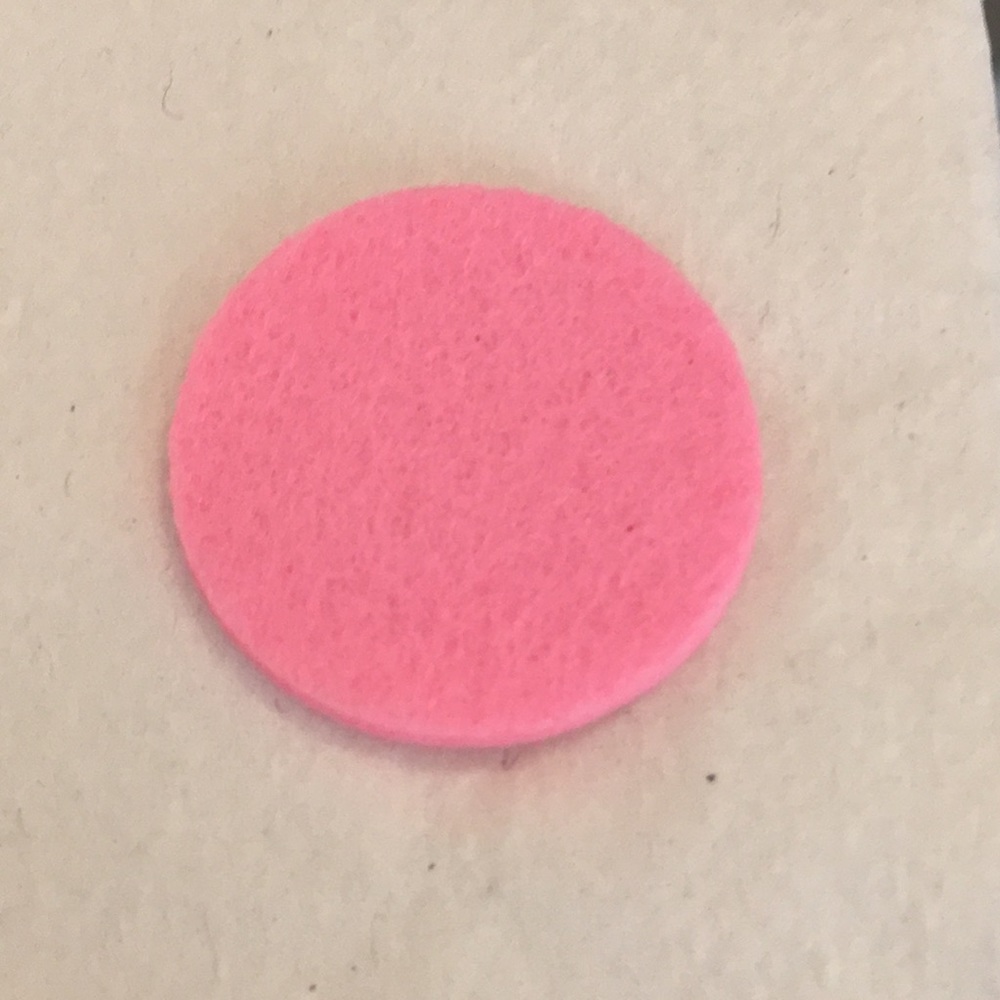 🌈 Scented Dragonfly Aroma Necklace Gold And Pink NWOT - Picture 5 of 5